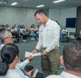 Con profundo respeto, el ministro @PedroSanchezCol  entregó cartas de condolencias a 21 familias víctimas de ejecuciones extrajudiciales en Casanare. Cada carta fue más que un gesto protocolario: representó un acto de humanidad, un mensaje de reconocimiento y de verdad frente a un dolor que nunca debió existir.