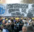 CGT de Argentina se moviliza contra reforma laboral de Milei