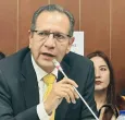 Luis Guillermo Pérez recordó que con la suspensión del  salario mínimo vital afecta a más de 2 millones de trabajadores que devengan el mínimo y perjudican a más de 100 mil soldados y policías.
