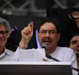 Iván Cepeda le exige a Uribe que asuma su responsabilidad por crímenes de lesa humanidad y 'falsos positivos'