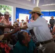 El presidente Abelardo de la Espriella destina su primer salario a dos hogares que cuidan a personas mayores