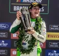 Tatiana Calderón rompe récords en Brasil: es la primera mujer en ganar en la general del NASCAR