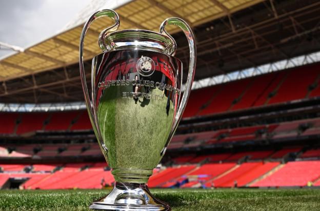 Bolsa de premios en la final de la Champions League. / Foto: X UEFA.
