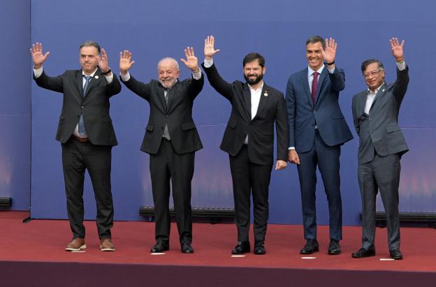 Líderes de izquierda se reúnen en Chile para defender multilateralismo
