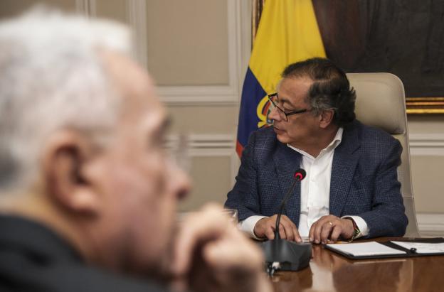 Presidente Gustavo Petro y expresidente Álvaro Uribe