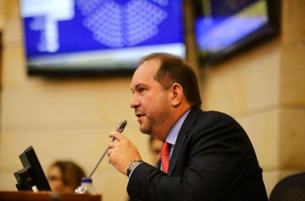 Lidio García asume la presidencia del Senado de la República