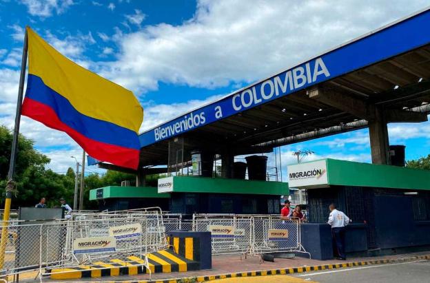 Venezuela cierra frontera con Colombia por jornada electoral