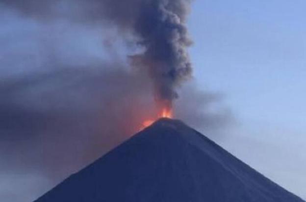 Erupción de volcán en Rusia. / Foto: Sputnik.