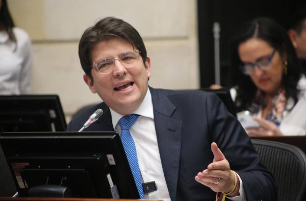 Líderes políticos lamentan muerte de Miguel Uribe Turbay 