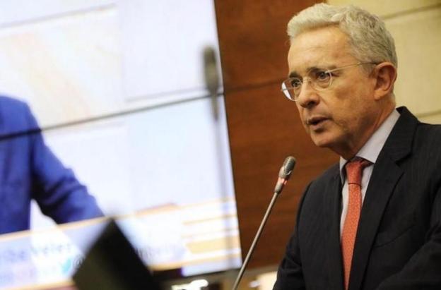 Álvaro Uribe condenado a nueve años de prisión domiciliaria 