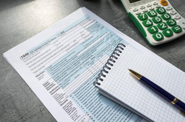 ¿Debo presentar declaración de renta? Revise si está obligado y cuándo vence su plazo
