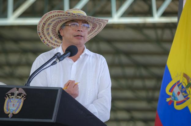 Presidente explica sustitución voluntaria de cultivos