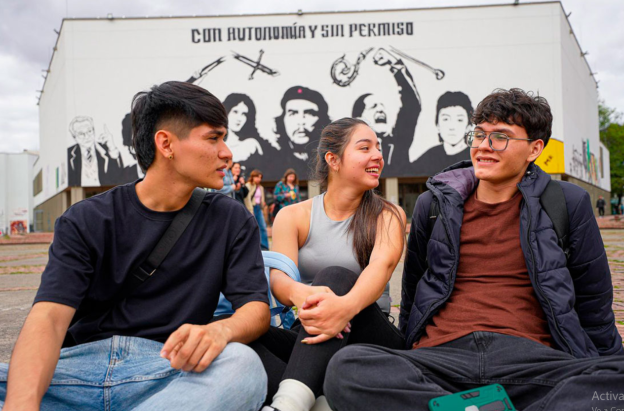 ​​Los jó​venes del Catatumbo María Camila Ávila y Rafael Amado, ingresaron a la carrera de Medicina, y Stiven Sánchez, a Fonoaudiología.