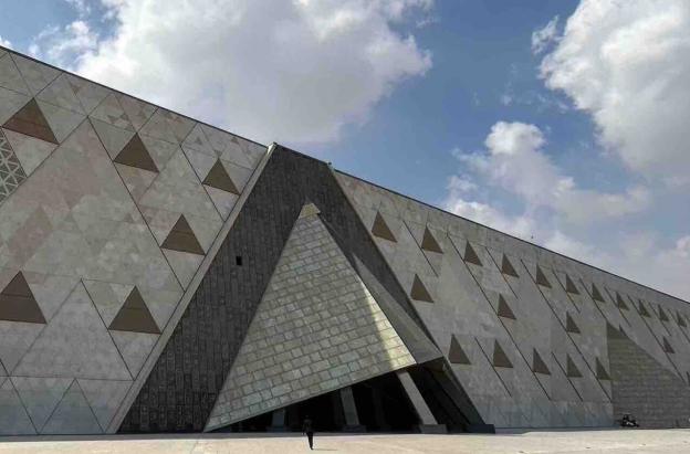 Fachada del Gran Museo Egipcio