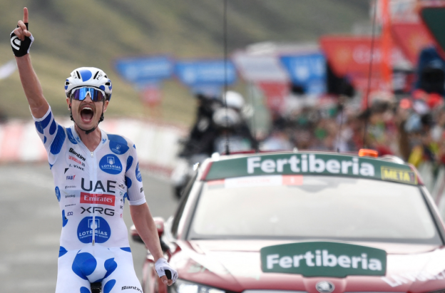 Jay Vine volvió a ganar en La Vuelta mientras Vingegaard se volvió a vestir de rojo