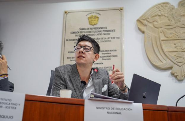 Ministro de Educación Daniel Rojas Medellín.