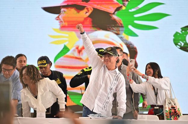 ¡Histórico!: Gustavo Petro lidera como el mejor presidente de Colombia, según encuesta de CELAG 