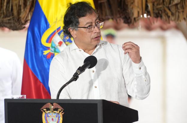 Petro responde a Duque: TLC con Estados Unidos está "suspendido de facto" por aranceles