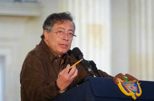 Presidente Petro anuncia reducción casi total en el crecimiento de cultivos de hoja de coca en Colombia