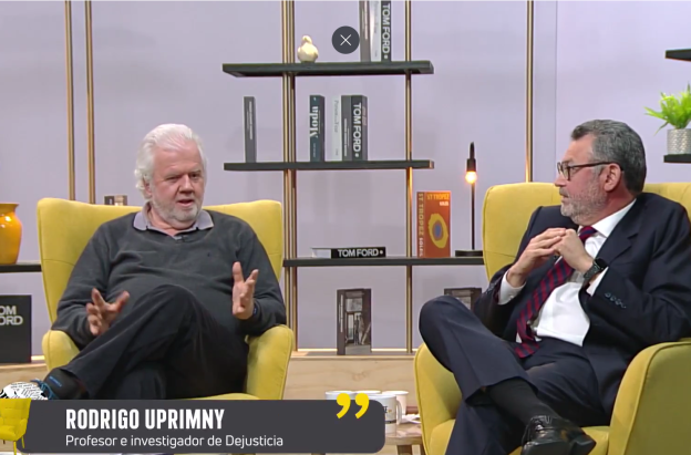 Humberto Sierra Porto, director del Departamento de Derecho Constitucional de la Universidad Externado y Rodrigo Uprimny, profesor e investigador en temas de justicia y derechos humanos.