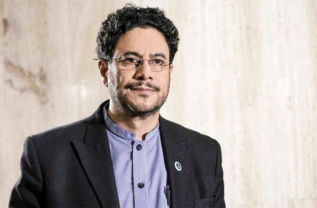 Iván Cepeda confirma que seguirá en consultas y exige certificación del CNE sobre naturaleza de la votación