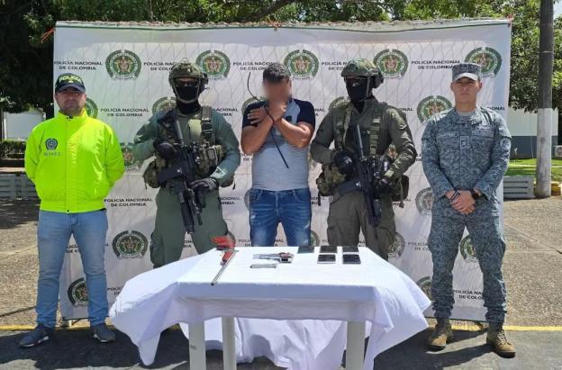 Capturan a alias 'El Viejo', presunto intermediario clave en el atentado contra Miguel Uribe