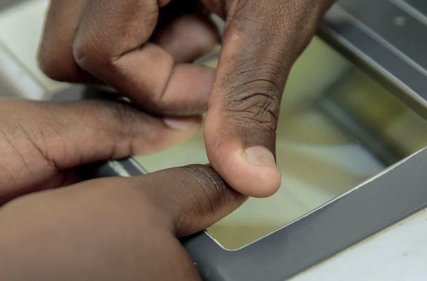 Ordenan cierre de operaciones de empresas de datos biométricos por uso indebido de datos personales