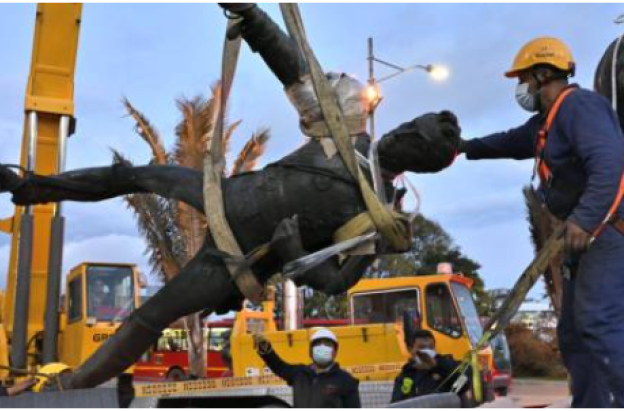 traslado de la escultura del Bolívar Ecuestre del Monumento a los Héroes