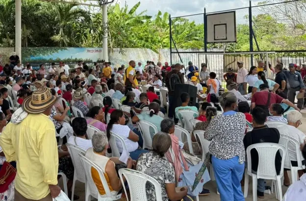 En los municipios de Santa Marta y Pivijay, en el departamento e Magdalena, la Unidad para las Víctimas entregó 647 indemnizaciones administrativas, mientras que en Ciénaga se realizó la entrega de 357 indemnizaciones judiciales.