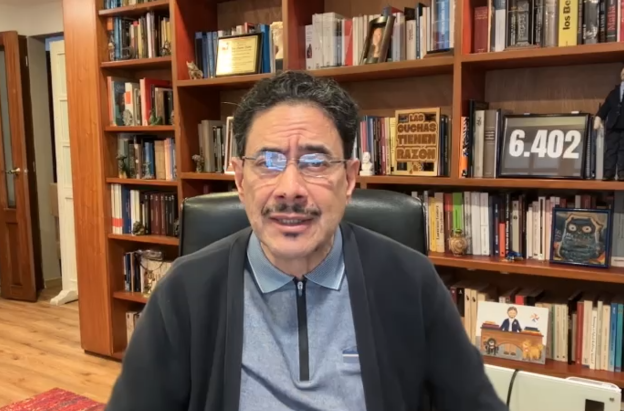 El congresista de la comisión segunda del Senado, Iván Cepeda, alertó sobre posibles “golpes quirúrgicos” por parte de EE. UU. en territorio extranjero y exigió respeto por la soberanía colombiana. 