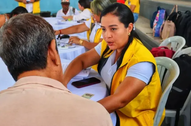 490 víctimas de 6 municipios de La Guajira recibieron cartas de indemnización como parte de la reparación integral del Estado. 