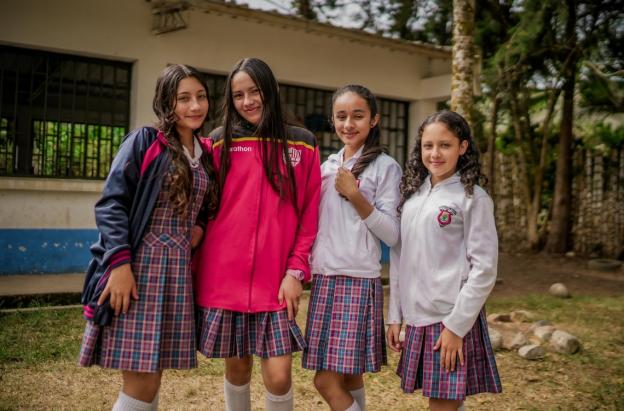 El jefe de la cartera de educación afirmó que hubo un aumento del 45 % en el presupuesto, 245 mil nuevos cupos en educación superior y cobertura del 92 % en primera infancia. 