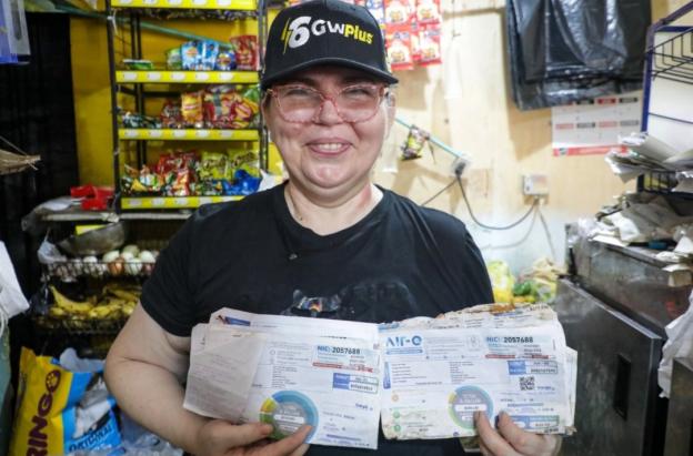 Familias beneficiadas con paneles solares. / Foto: Redes.