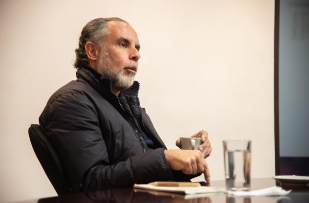 Gobierno denuncia "ataque político" del CNE luego de la sanción impuesta a la campaña presidencial 