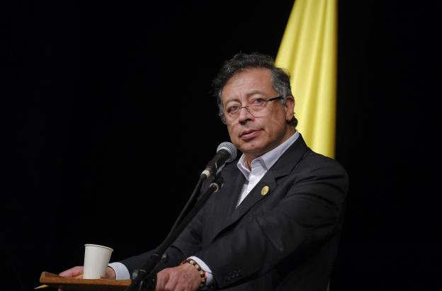 Presidente reitera petición a El Tiempo de rectificar información sobre audios falsos 