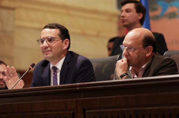 Minhacienda habla en El Calentao Informativo sobre el hundimiento de ley de financiamiento.