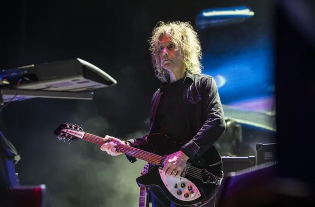 Falleció Perry Bamonte, guitarrista y teclista de The Cure, a los 65 años.