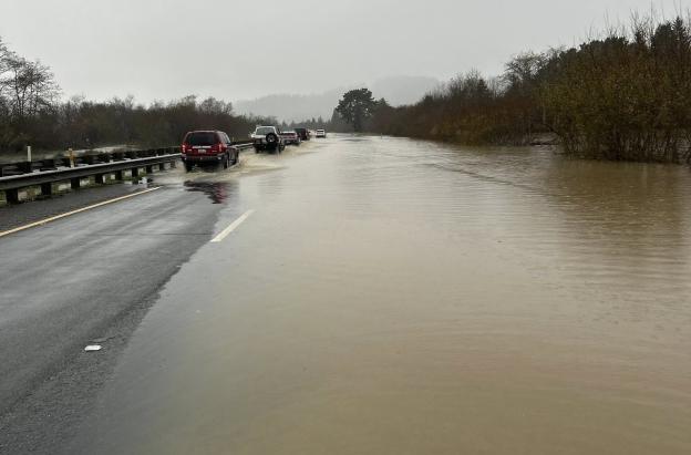 inundaciones en California dejan varios muertos