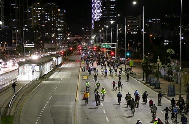 Bogotá vivirá la Ciclovía Nocturna este 11 de diciembre con más de 95 km de rutas y actividades para todos 
