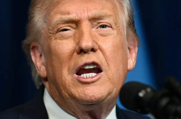 Trump asegura que hubo un primer ataque terrestre a Venezuela.