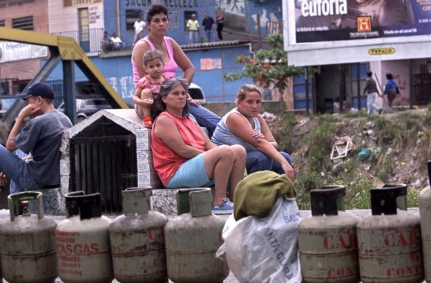 México brinda apoyo petrolero a Cuba ante el bloqueo 