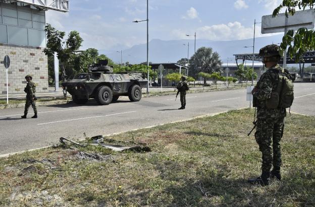 30.000 uniformados refuerzan la frontera con Venezuela.
