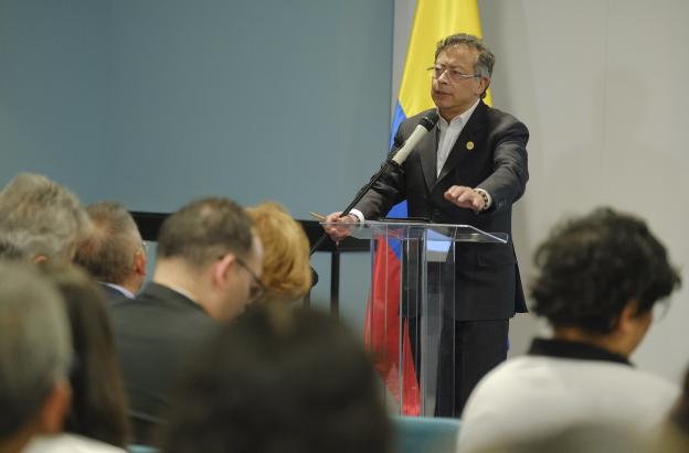 Presidente Petro solicita corrección a revista británica sobre política de salud: "solo la mala información puede provocar un artículo así”