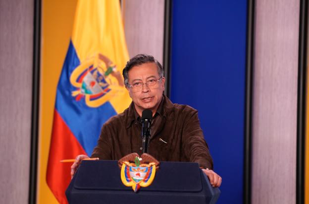 Petro exige liberación de Jorge Glas y denuncia "tortura psicológica"