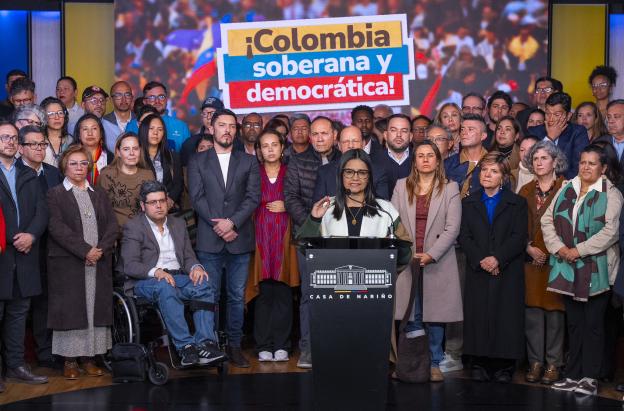 Gobierno colombiano denuncia "agresión" de EE.UU. y llama a movilización en respaldo al presidente Petro