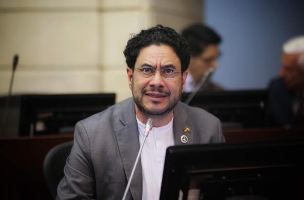 "La ambición y el resentimiento convirtieron a Leyva en enemigo de la paz y la democracia": Iván Cepeda