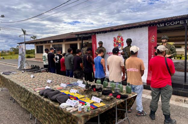 Ejército somete a Comisión 34 de la disidencia de alias Calarcá.