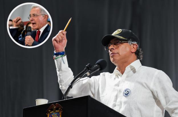 Petro le responde a Uribe sobre la estabilidad laboral. / Fotos: AFP y Presidencia.