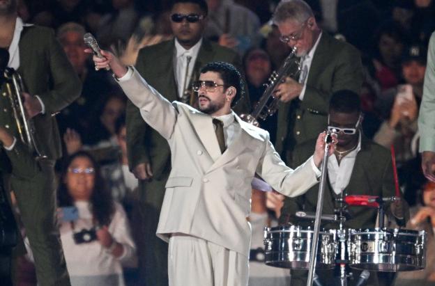 Reservas Airbnb en Medellín por Bad Bunny: SIC anuncia sanciones.