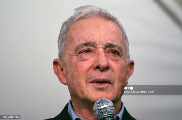 Víctimas del Caso Uribe impugnan absolución del presidente.